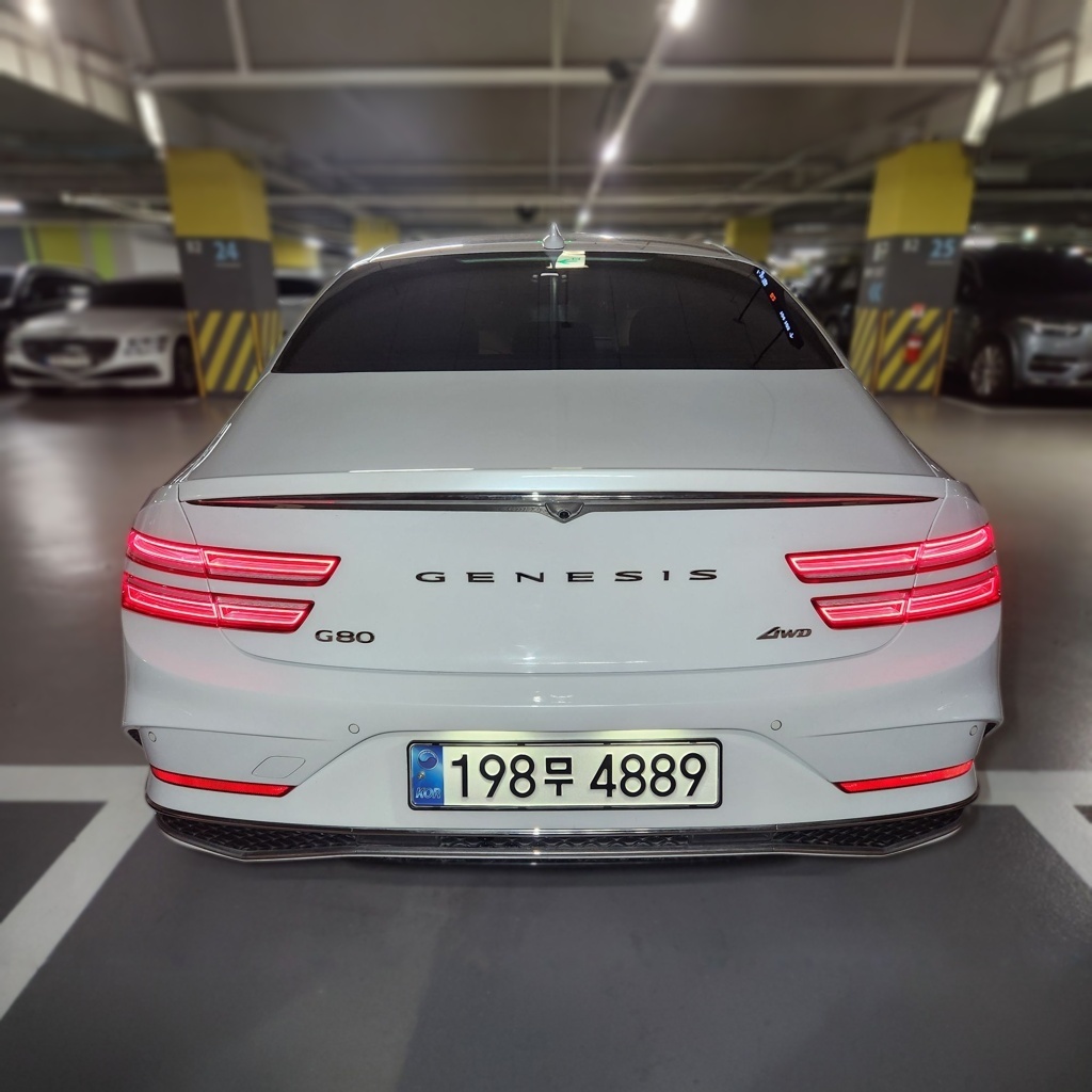 2025 Genesis .